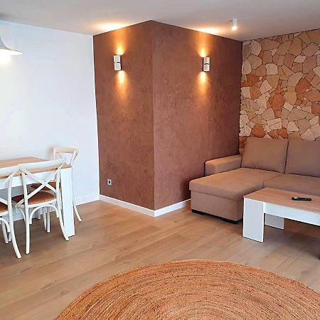 First Line Beach Beautiful Two Bedrooms ベニドルム エクステリア 写真
