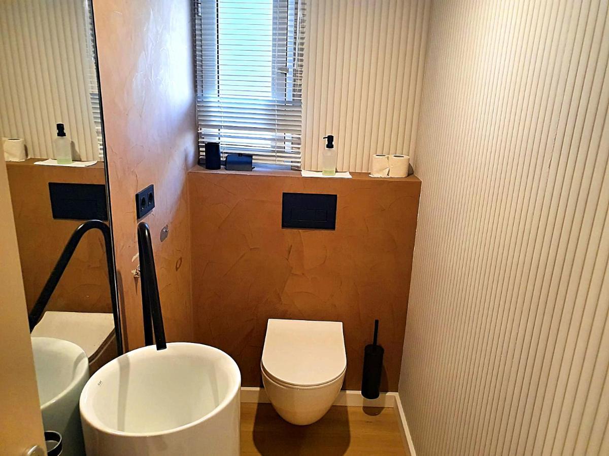 First Line Beach Beautiful Two Bedrooms ベニドルム エクステリア 写真