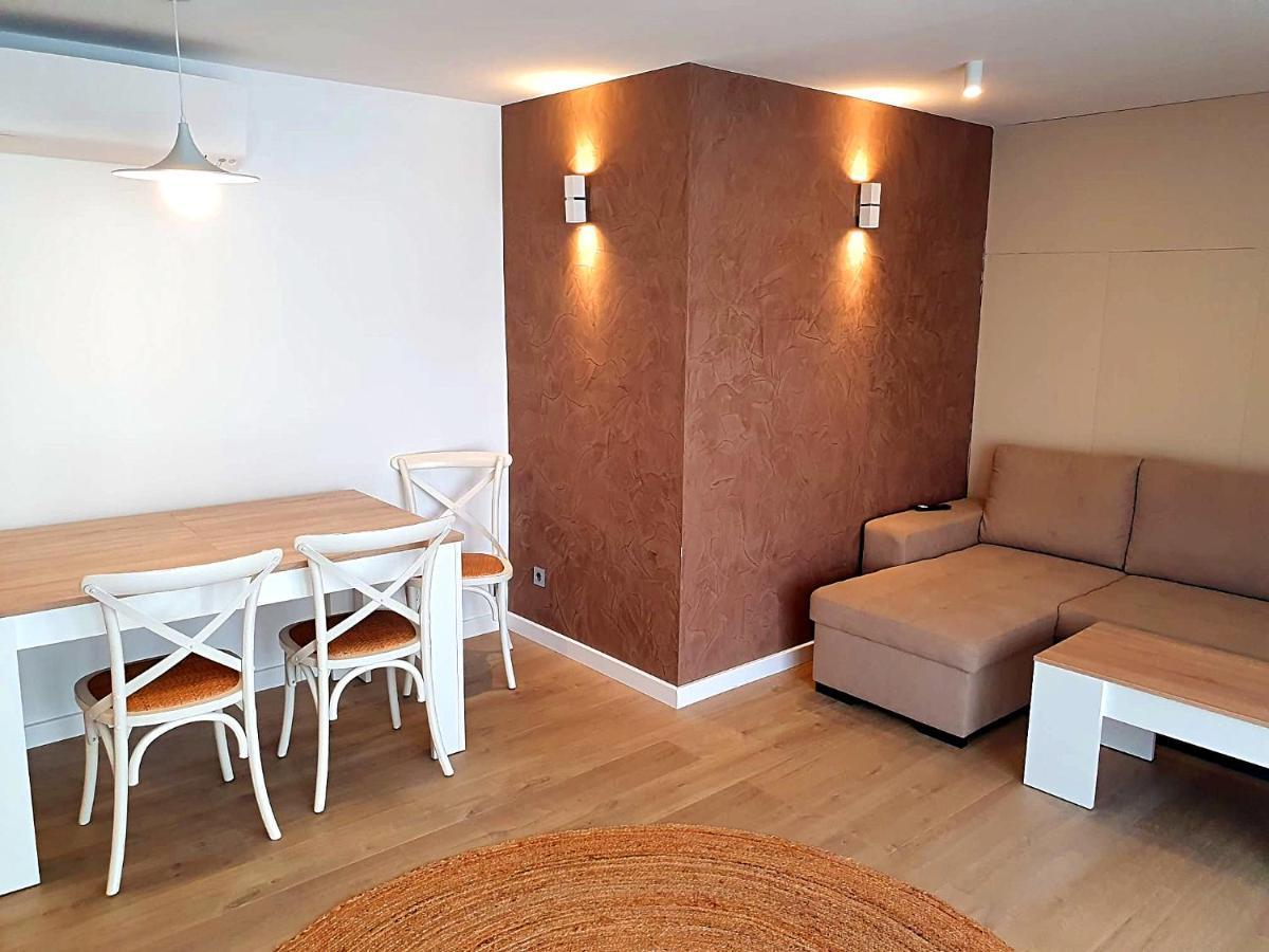 First Line Beach Beautiful Two Bedrooms ベニドルム エクステリア 写真